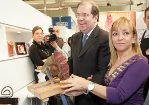 La presidenta de la Diputación de León, Isabel Carrasco, junto a Juan Vicente Herrera, en un acto reciente.