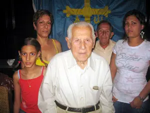  Constantino Díaz Luces recibió el cariño de sus familiares, amigos y de los directivos asturianos en Cuba.