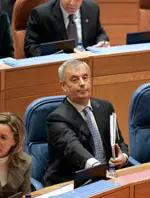  Manuel V&aacute;zquez, durante una sesi&oacute;n en el Parlamento gallego.
