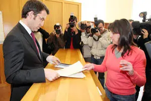  N&uacute;&ntilde;ez Feij&oacute;o present&oacute; la documentaci&oacute;n para acreditarse como diputado.