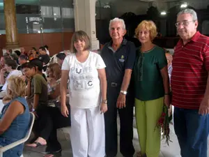  La presidenta de la entidad en la isla caribe&ntilde;a, Josefina L&oacute;pez &ndash;izquierda&ndash;, junto a directivos de la sociedad.