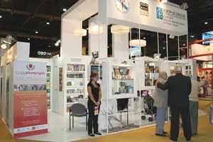  El estand de la Asociaci&oacute;n Galega de Editores, en la Feria del Libro.