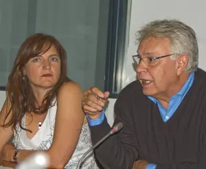 Carmen Madrid y Felipe González, durante el acto en Bruselas.