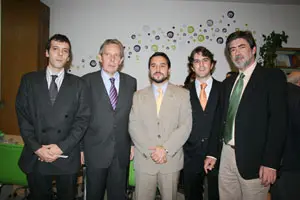 Gustavo Fernández, Rafael Estrella, Santos Gastón, Juan Manuel Báñez y Guillermo Hernández, durante la inauguración de la Oficina de Información.