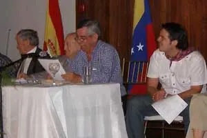 El nuevo presidente, Antonio Pargada Gil, da lectura al informe de gestión.