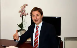  El director de Exteriores asegur&oacute; cifr&oacute; el ahorro de los delegados en unos 37.000 euros.