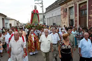  La procesi&oacute;n camin&oacute; en armon&iacute;a por las calles de Santiago de las Vegas.