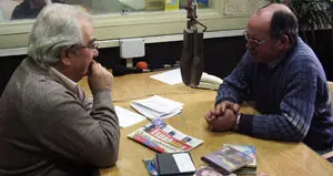Varela y García, en los estudios de la radio.