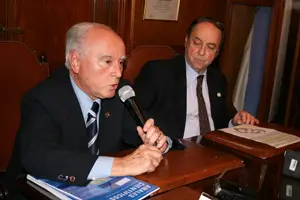 Castelao Bragaña alienta las estudiantes a desarrollar al máximo sus capacidades.