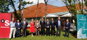  Directivos de Banco Herrero y del despacho de abogados Garrigues en el Castillo del Bosque La Zoreda. 