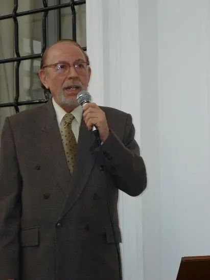  José García Tena se mostró agradecido a toda la colectividad.