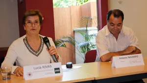  Lucía Rivas y Antonio Navarro, durante la charla.