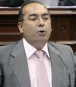  Julio Cruz.