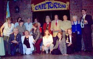  Foto de familia de todos los premiados.