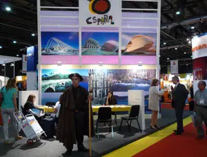  El delegado de la Xunta, en su visita a la Feria de Turismo.