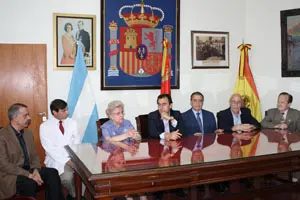  Fernández Maíllo, en la reunión previa a recorrer las instalaciones del Hospital.