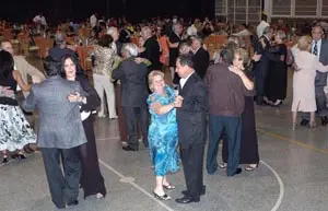 Una de las fiestas navide&ntilde;as del Grupo Uni&oacute;n, celebrada en la Pista Techada de la HGV.