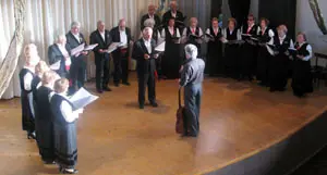  El coro del Centro Gallego, durante su actuaci&oacute;n.