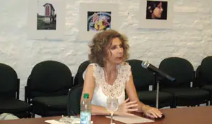  La profesora Alicia Torres, durante la charla en el Patronato.