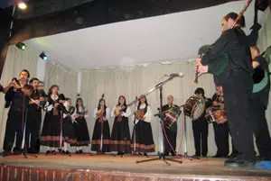  La banda de gaitas &lsquo;Irmandade&rsquo;, durante su actuaci&oacute;n.