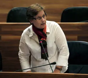 La consejera de Presidencia, María José Ramos, en la Junta General.
