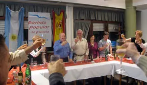 Un momento del brindis del delegado Enrique Labora Lesta, quien animó a los afiliados a seguir trabajando. 
