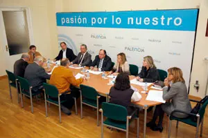 El presidente de la Diputación, Enrique Martín, presidió la reunión de la Junta de Gobierno.