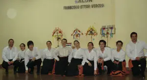 El grupo de baile del centro castellano y leonés de Bahía Blanca.