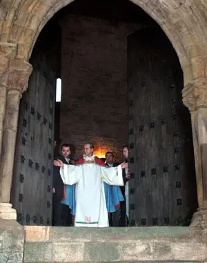 La Puerta del Perdón en la iglesia de Santiago de Villafranca del Bierzo.