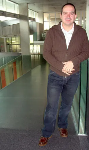  Enrique López Poveda, en las instalaciones del Incyl.