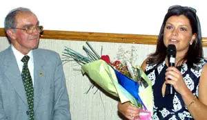  Nidia Ar&eacute;valo, acompa&ntilde;ada por el presidente de la asociaci&oacute;n de Mos, Jos&eacute; Leir&oacute;s, durante su visita a Buenos Aires.