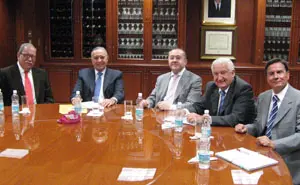 Pedro Díez, Valentín Díez Morodo, Félix Colsa, José Antonio Moy y Claudio López Fernández, en las oficinas de Díez Morodo.