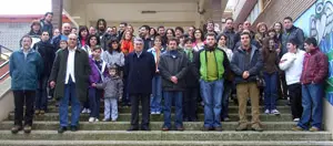  Manuel Fernández de la Cera posa junto a los alumnos que participaron en el curso.