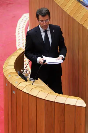  El presidente de la Xunta en el Parlamento. 