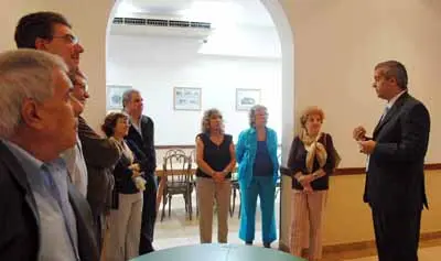  El delegado de la Xunta se reuni&oacute; con miembros de la instituci&oacute;n.