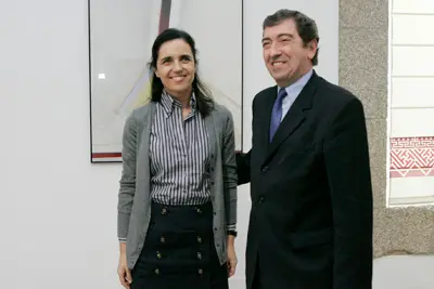  Pilar Rojo y Benigno L&oacute;pez, en el Parlamento. 
