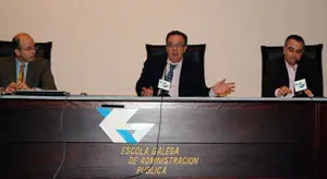  Antonio Aguar&oacute;n &ndash;en el centro&ndash; fue el encargado de presentar las iniciativas para la inmigraci&oacute;n.