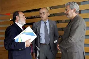  Julio Bobes –a la izquierda–, durante un encuentro de Psiquiatría. 