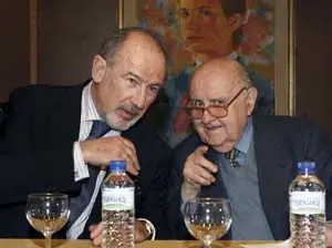  Cosme Sordo, con el ex ministro gijonés Rodrigo Rato en un acto en el Centro.