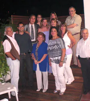 Victoria Cristóbal, con miembros del Centro de Madrileños en Argentina.