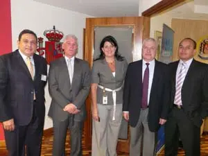Alberto Held Fuentes, secretario general de la Cámara Petrolera; Eugenio González de la Vega y Natalia Rodríguez Pérez, presidente y directora ejecutiva de Cavespa, respectivamente; Ramiro Páez Ribera y José Luis Mata Meneses, director UN Vene