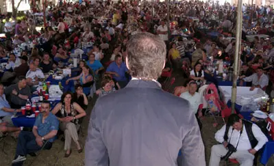 Alberto N&uacute;&ntilde;ez Feij&oacute;o, durante su intervenci&oacute;n en la romer&iacute;a. 