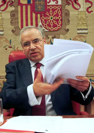  Alfonso Guerra, presidente de la Subcomisi&oacute;n.