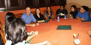 Manuel Luis Rodríguez, en un momento de la reunión con los jóvenes.