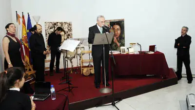  Jos&eacute; Ram&oacute;n &Oacute;nega, durante el acto celebrado en \'Casa de Galicia\'.
