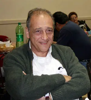  El senador Roberto Ravale.