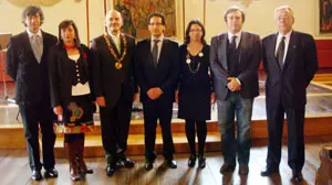  La delegaci&oacute;n compostelana con los representantes de Regensburg.