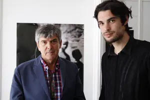  El gerente del Consorcio Audiovisual de Galicia, Anxo Quintanilla &ndash;a la izda.&ndash;, y el cineasta Oliver Laxe.