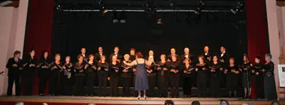  Actuaci&oacute;n dunha das corais participantes na xuntanza.