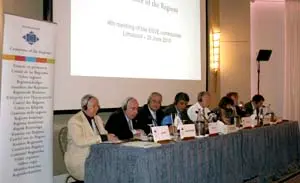  Vicente Álvarez Areces, con miembros de la Comisión de Medio Ambiente.